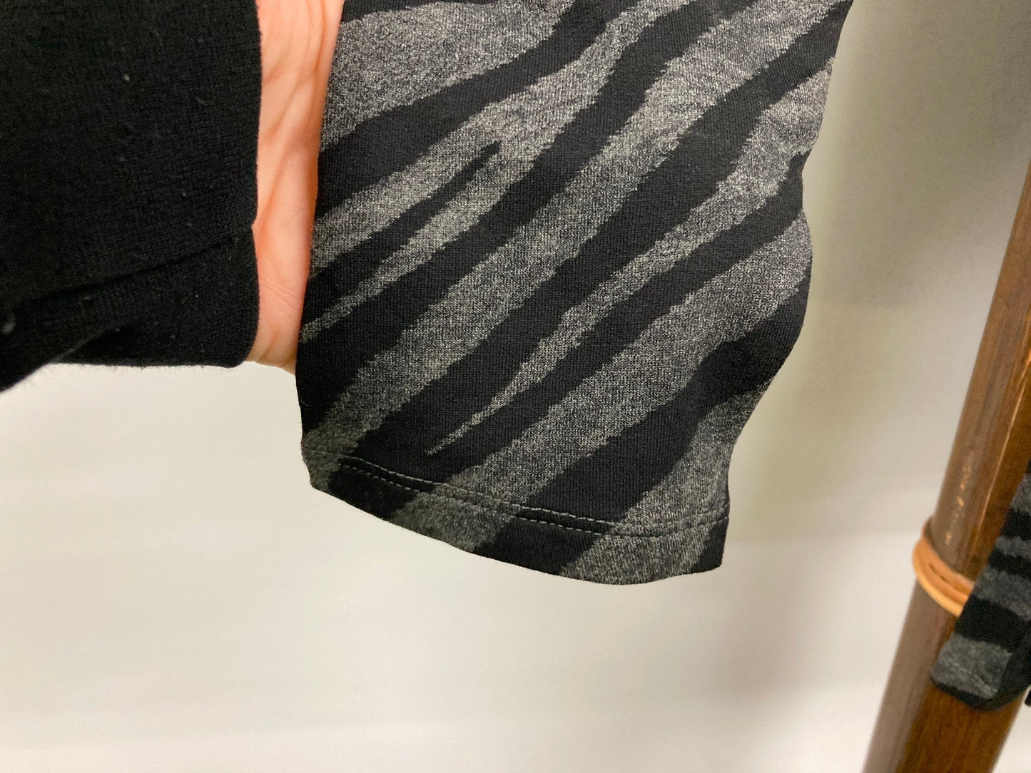 Pingpong Long Sleeve, V-Neck Button Side Charcoal Top Ladies Sz 10 NEW