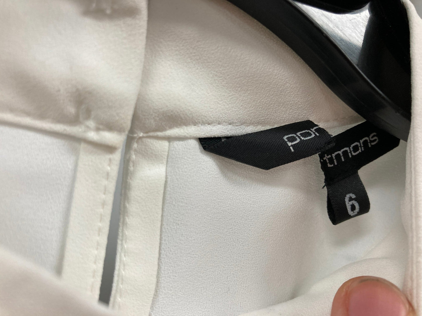 Portmans Neck Band Short Ruffle Sleeve Blouse White Ladies Size 6 NEW