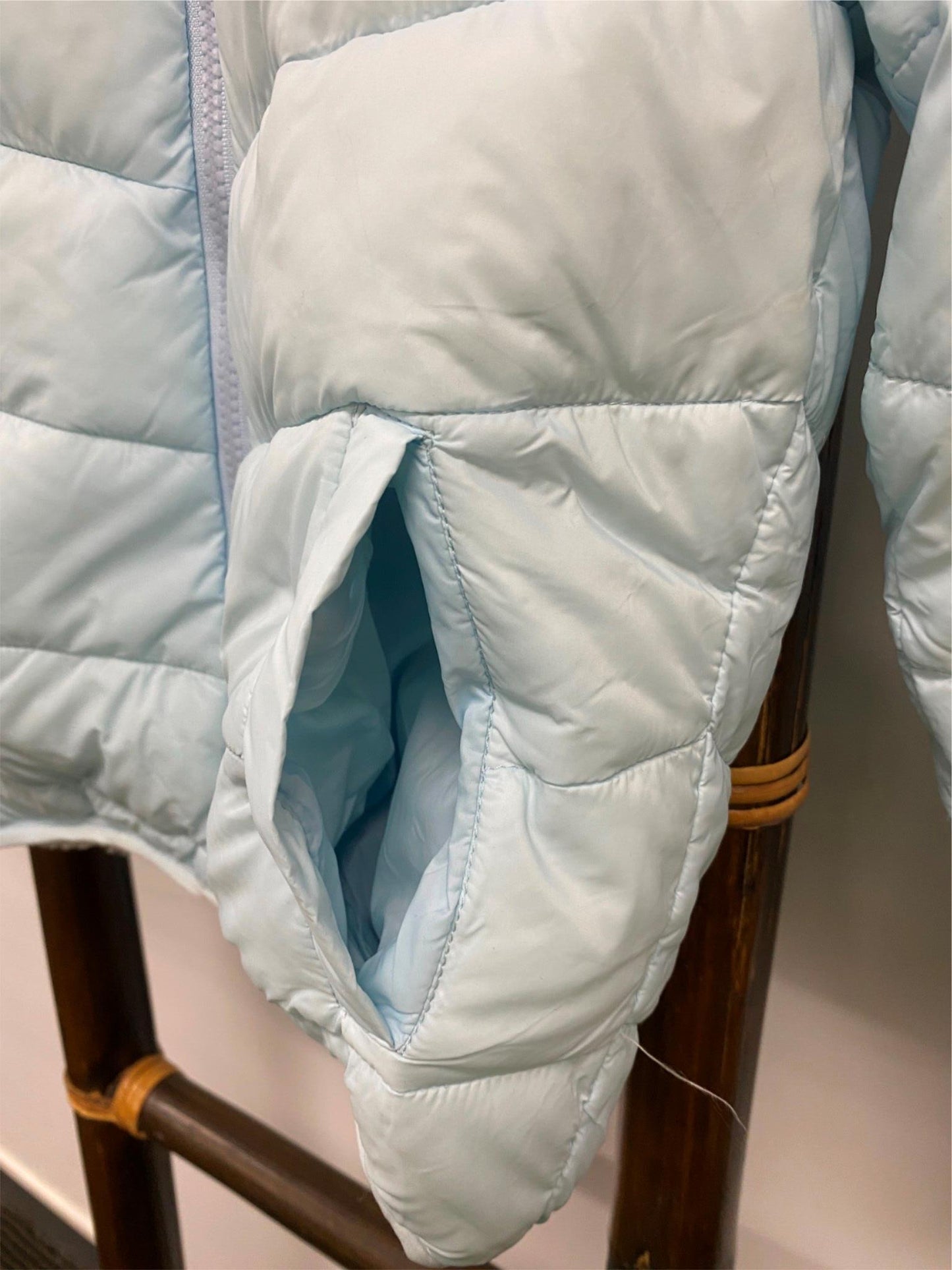 Just Jeans Reversible Baby Blue/Cream Puffer Jacket Kids Size 8 NEW