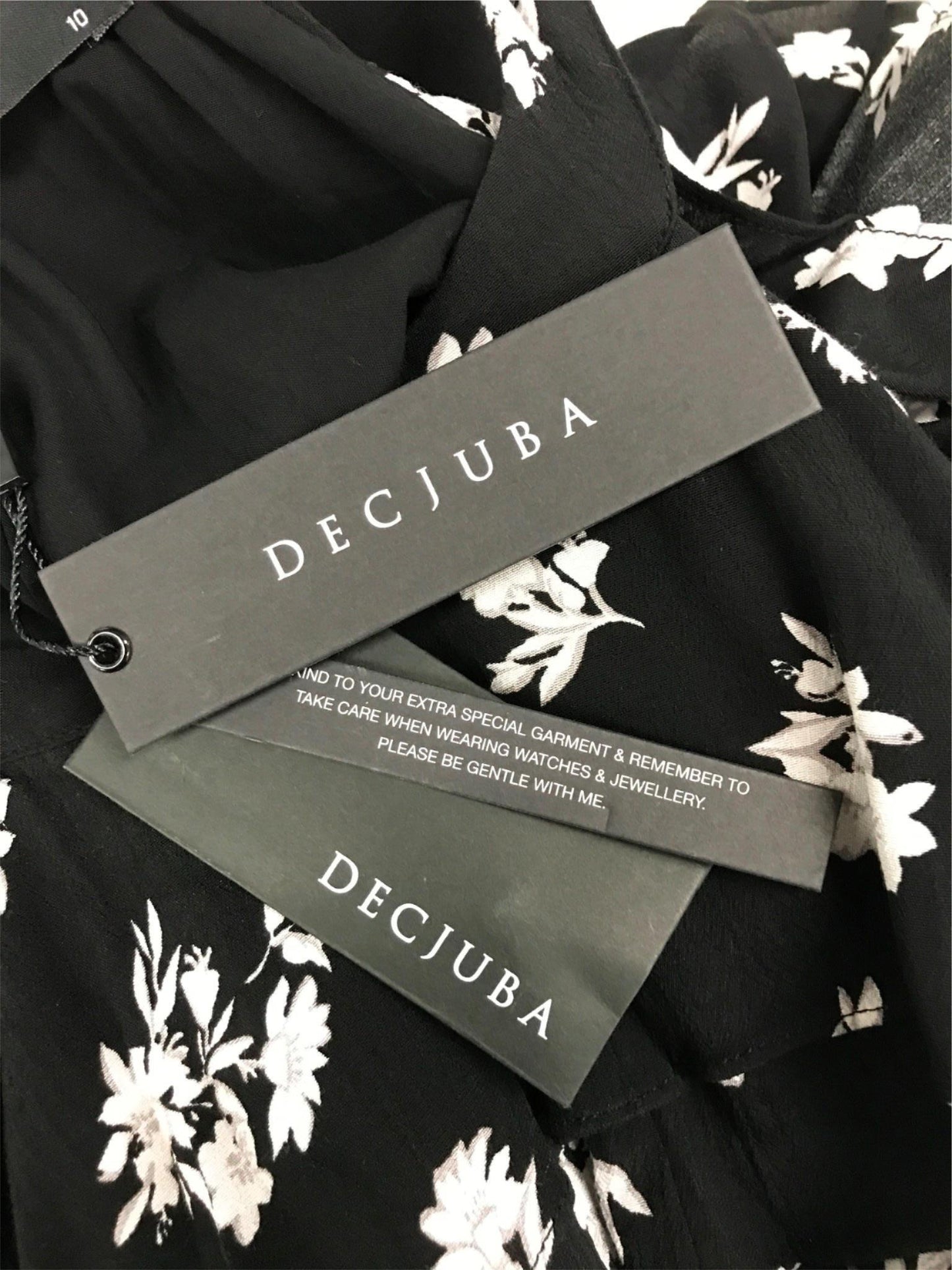 Decjuba High Neck Black & White Ruffle Floral Mini Dress Ladies Sz 10 NEW