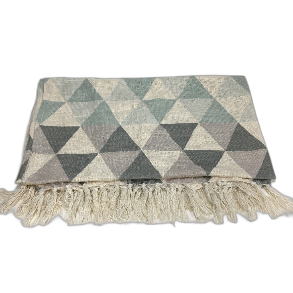Target Sample Woven Geo Patterned Fringed Lightweight Throw Rug Blanket NEW