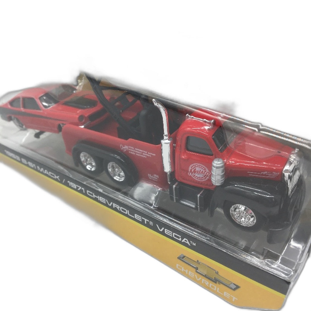 Maisto #15055 1953 B-61 Mack and 1971 Chevrolet Vega Model Cars in Red NEW