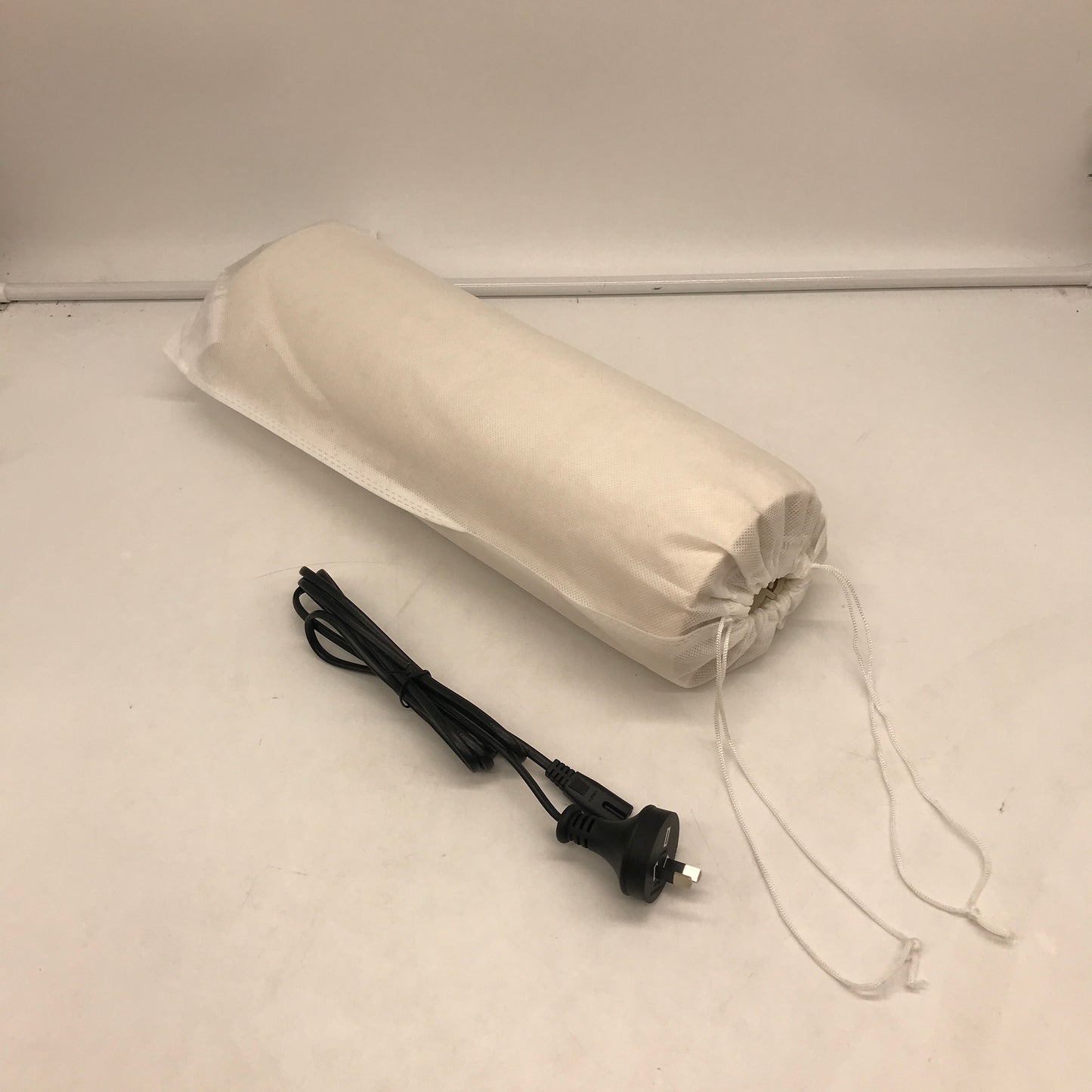 Flexible Silicone Rubber Beige 220V 50Hz Electric Warming Tray Mat NEW