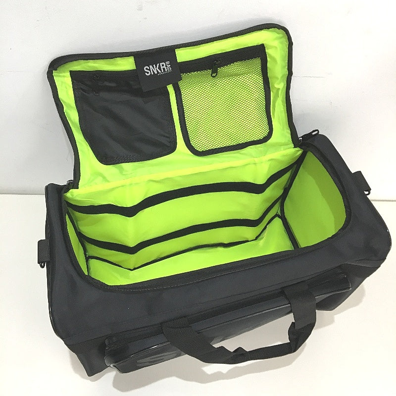 SNKR By Sneakermyth Gym & Sports Sprots Duffle With Adjustable Shoe Dividers NEW