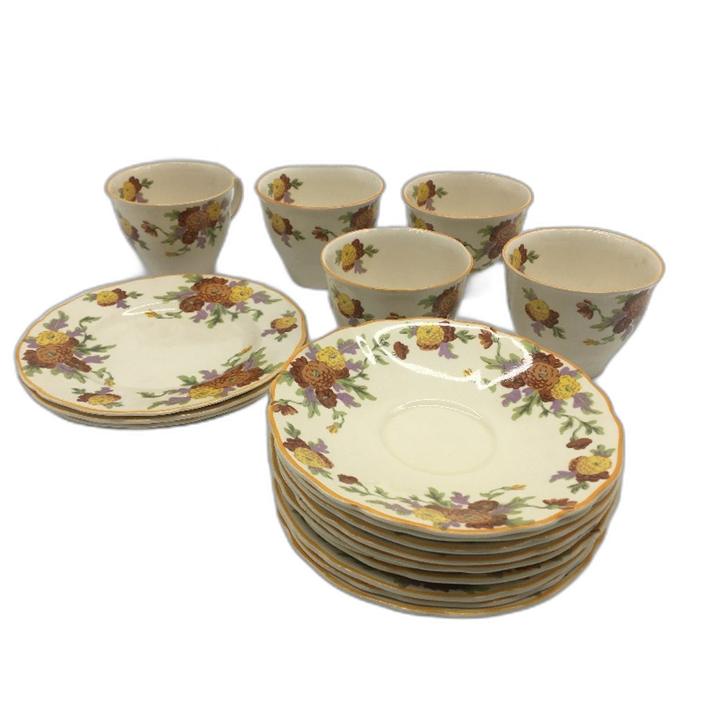 VINTAGE Royal Doulton 18 Piece Marigold D5126 Bone China Teacup Sets