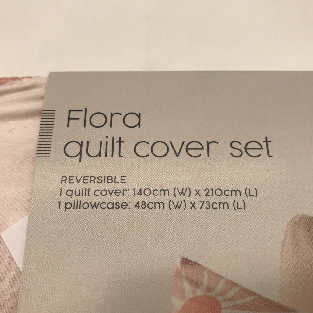 Target Flora Reversible Cotton Pink Quilt CovervSet SINGLE NEW