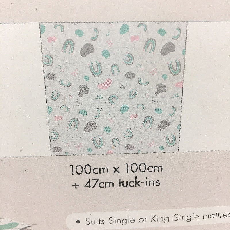 Conni Kids Absorbent Washable & Waterproof Bed Pad With Tuck Ins Rainbows