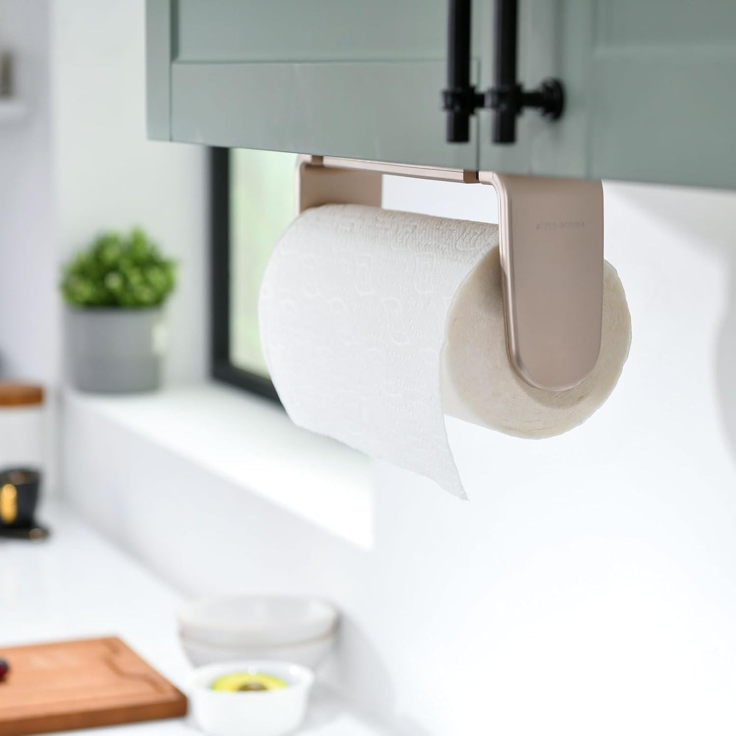 Simpletome Adjustable Length One Hand Tear Paper Towel Holder 24-28cm Gold NEW