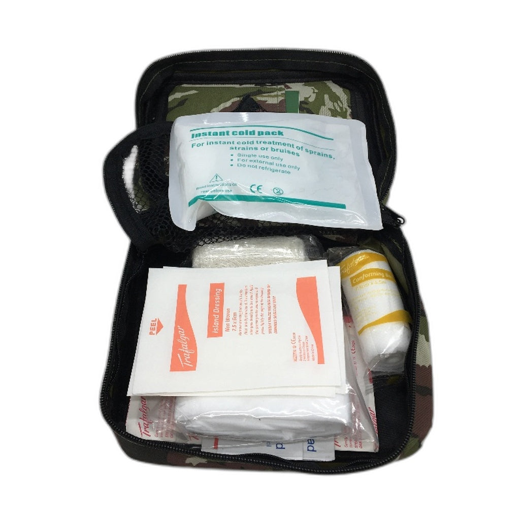 Trafalgar Family First Aid Kit With Carry Bag Home Car Workplace Emergency Green