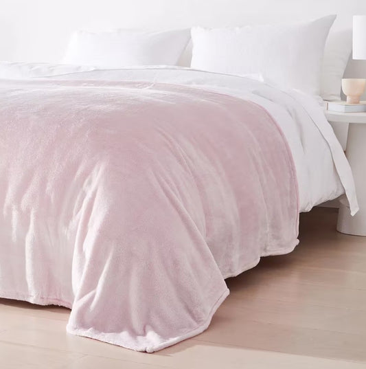 Super Soft Easy Care Pale Pink Washable Plush Ribbed Blanket SINGLE Size NEW