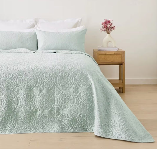 Easy Care Seafoam Green Aria Quilted Design Coverlet Set QUEEN/KING Bed NEW