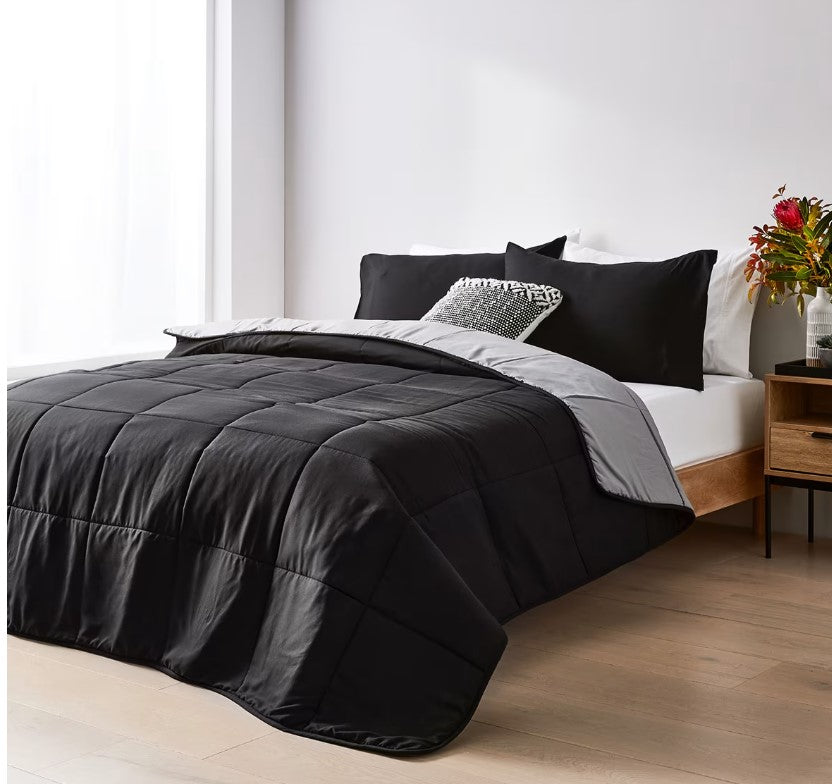 Easy Care Machine Wash Black & Grey Reversible Comforter Set Bed QUEEN Size NEW