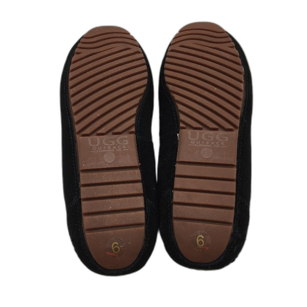 UGG Outback AUS Sheepskin Black Moccasin Tirari Slippers Ladies US 6 EU 37 NEW