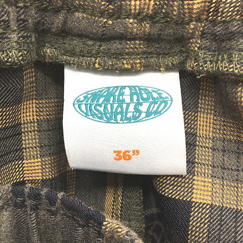 Snake Hole Plaid Runner Relaxed Fit Twill Cargo Shorts Mens Size 36 Inch NEW