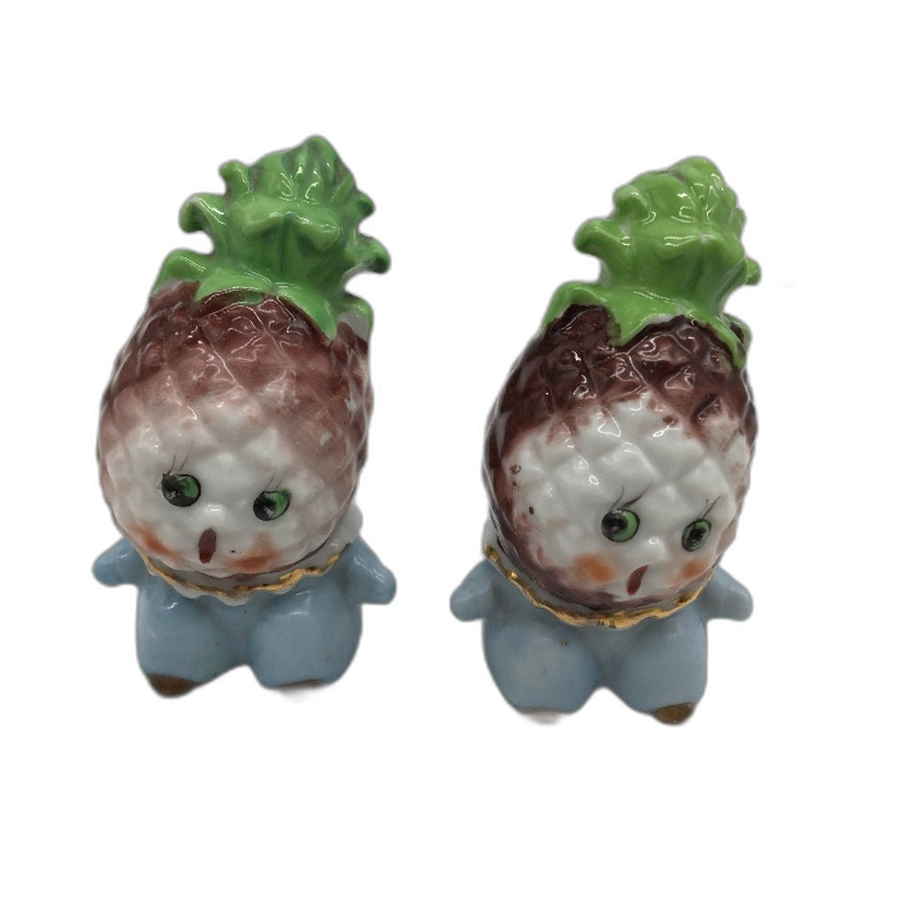 VINTAGE Collectable Pair Of Pineapple Salt and Pepper Shakers & Original Corks