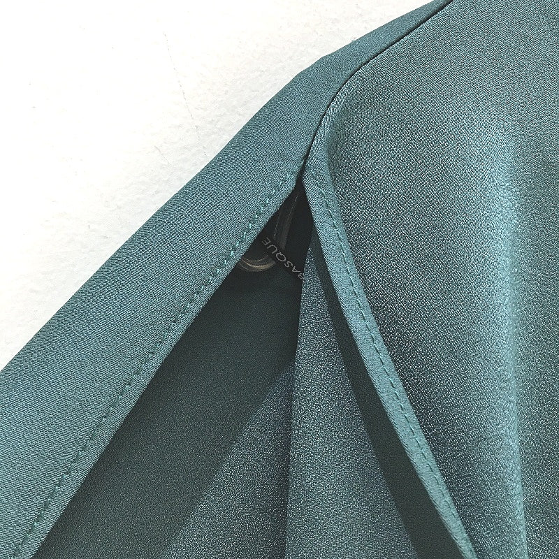 Basque Pine Green Open Sleeve Soft Silky Feel Top Ladies Size 10 NEW