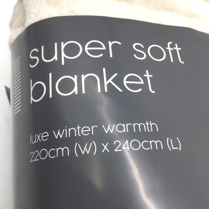 Super Soft Luxe Winter Warmth Plush Beige Blanket Size 220x240cm NEW