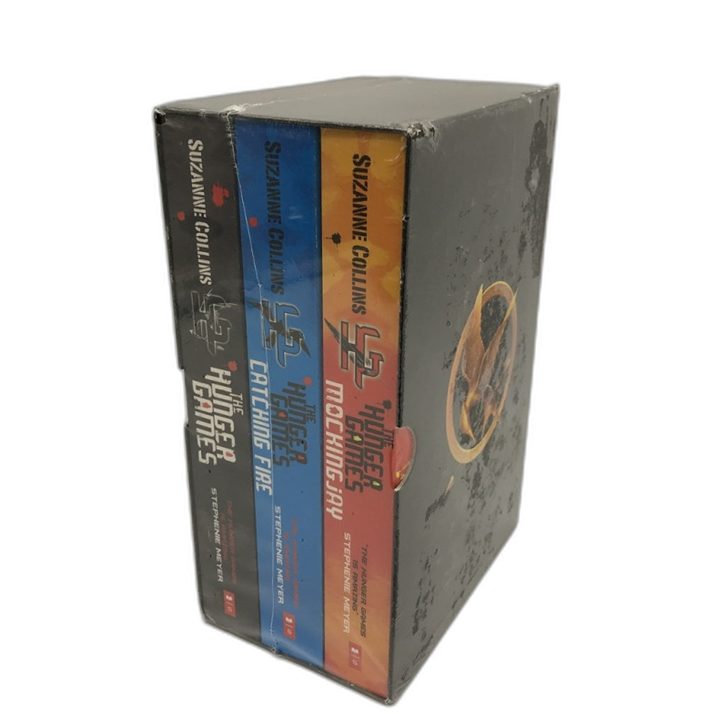 Captivating  The Hunter Games Trilogy - Suzanne Collins Paperback