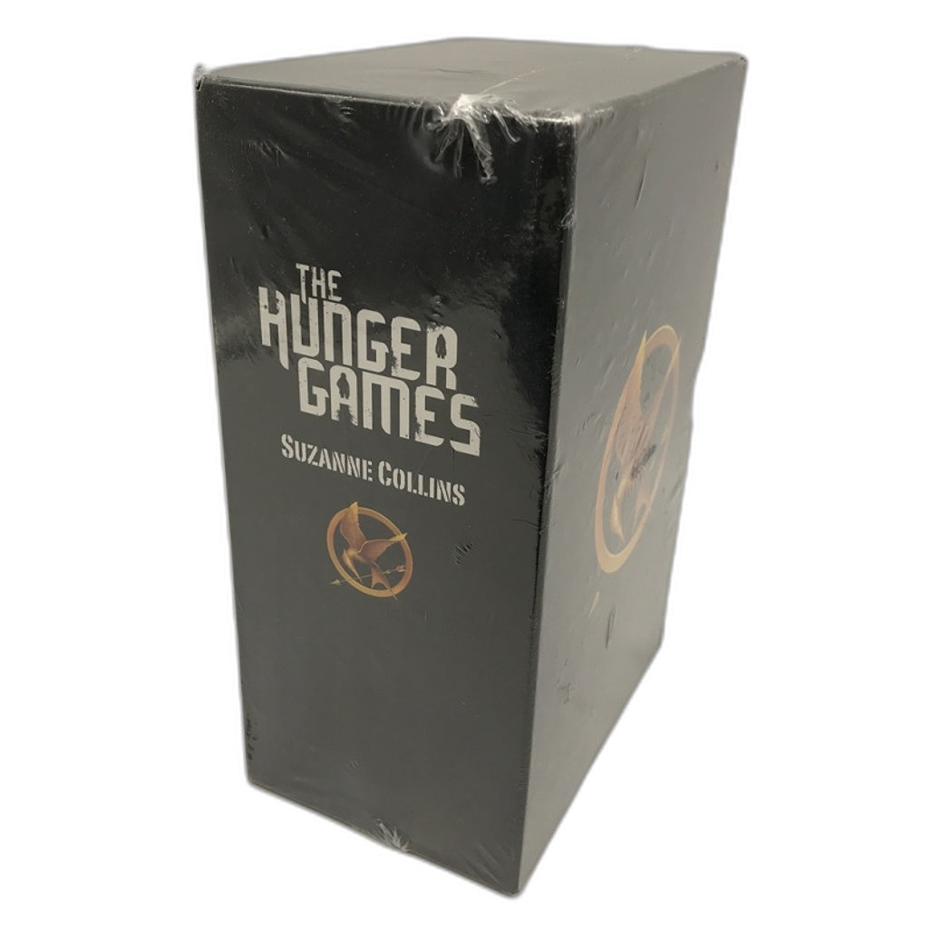 Captivating  The Hunter Games Trilogy - Suzanne Collins Paperback