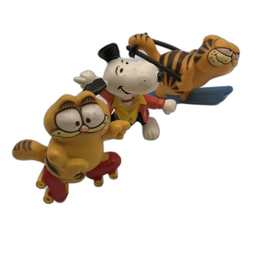 Mixed Small Collectable Figurine Garfield & Snoopy Characters Random Assortment