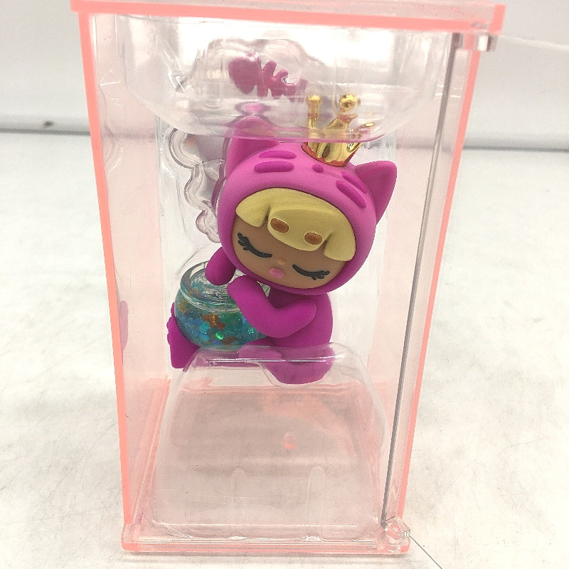 Moose XOX Kweenie Quirky Kweens 3 Figurine Set In Stackable Display Cases DEMO