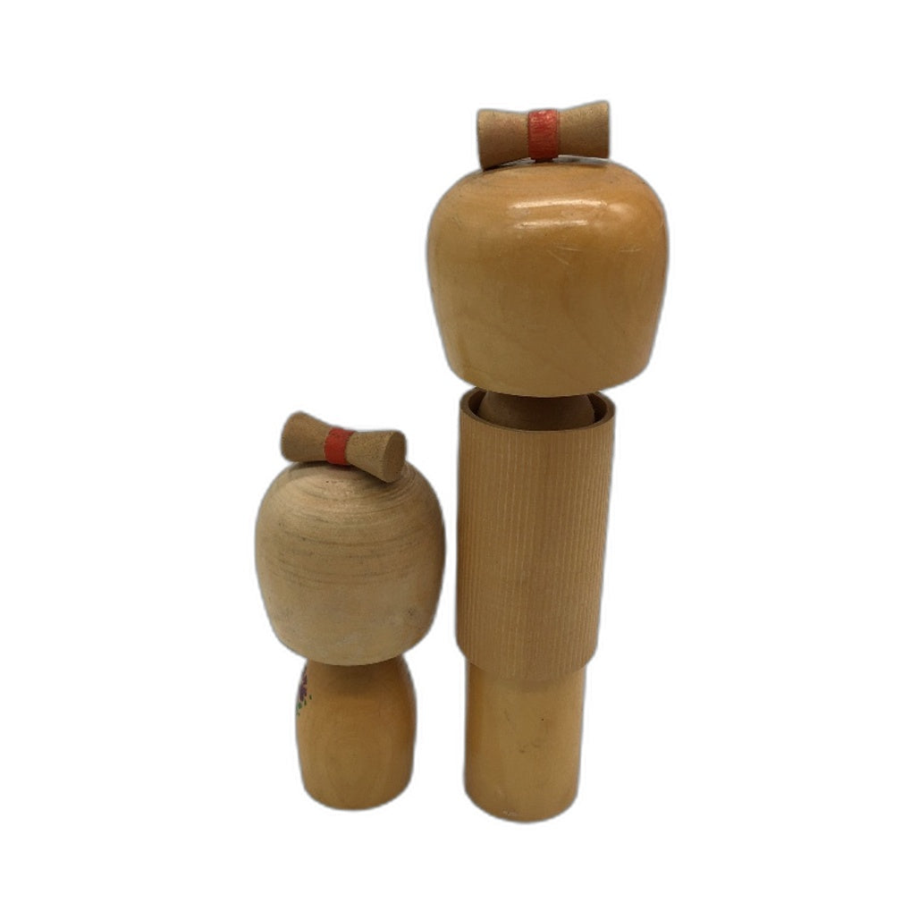 VINTAGE 2 x Handcrafted Japanese Hand Painted Wooden Kokeshi Dolls