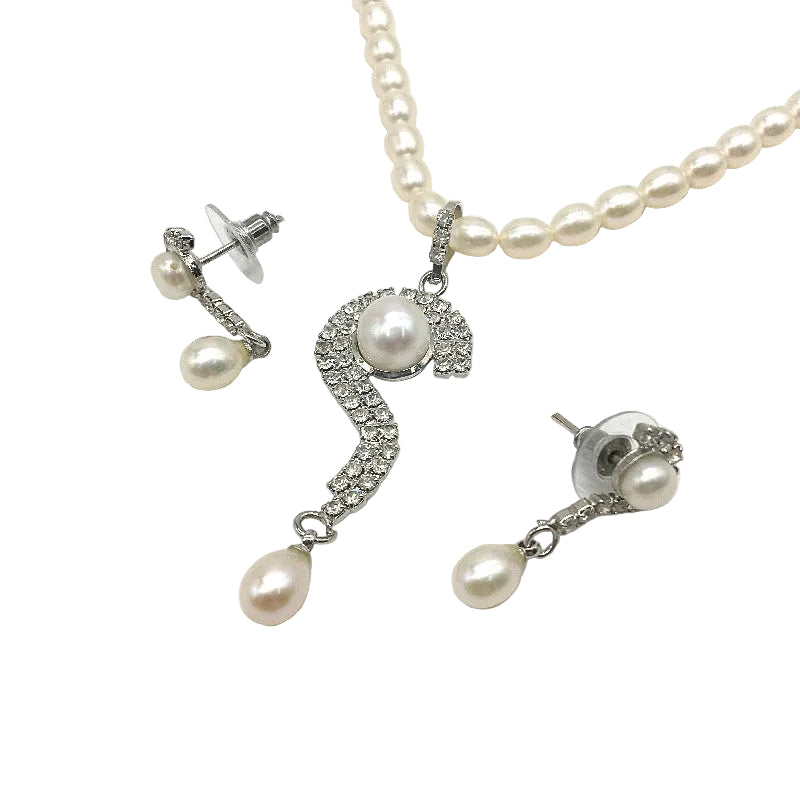 LOVELY Simulated Pearl & Clear Stone 3Piece 40cm Necklace & Matching Earring Set