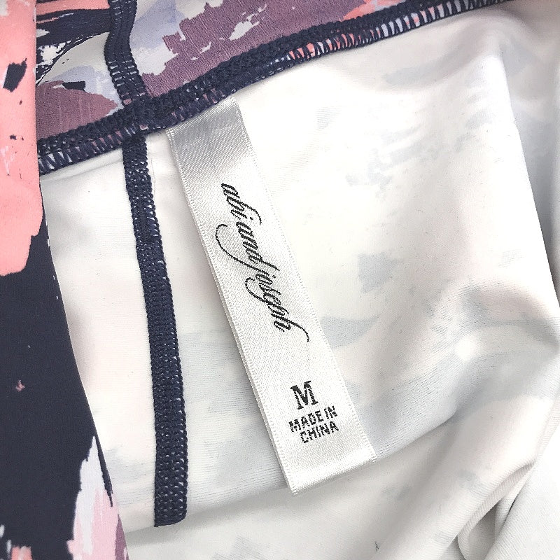 Abi and Joseph Purple Pink Camo Dual Pocket 3/4 Tights Ladies Size Medium