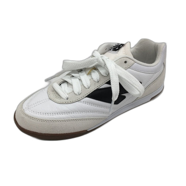 New Balance Lifestyle White With Black Logo Sneaker Shoes UNISEX Mens US 8 NEW