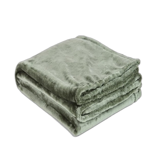Target Ivy Supersoft Luxe Winter Warmth Sage Green 127 x 152cm Throw Blanket NEW