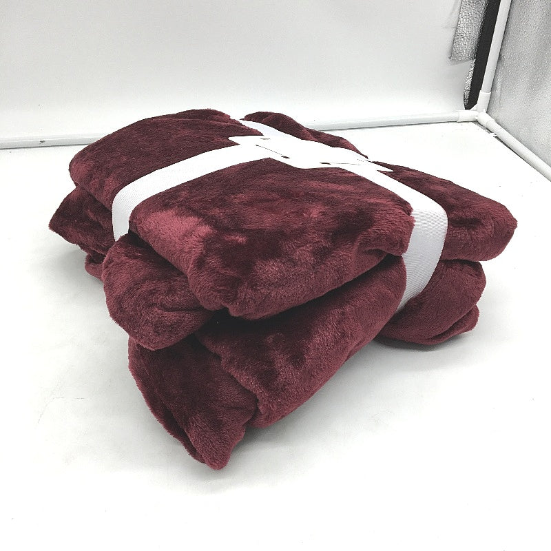 Target Ivy Supersoft Luxe Winter Warmth Burgundy 127 x 152cm Throw Blanket NEW
