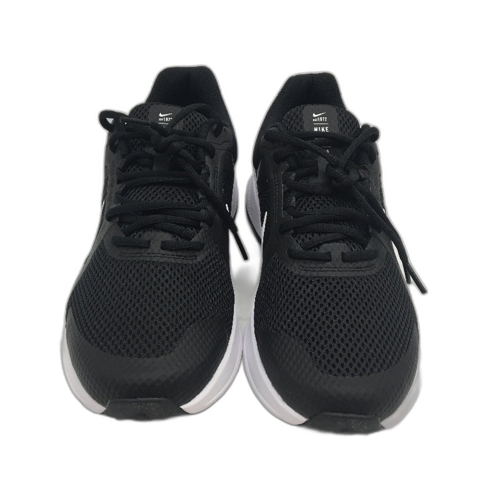 NIKE Run Swift 2 Black & White Accent Sneakers Mens Size US10.5 EU 44.5 NEW