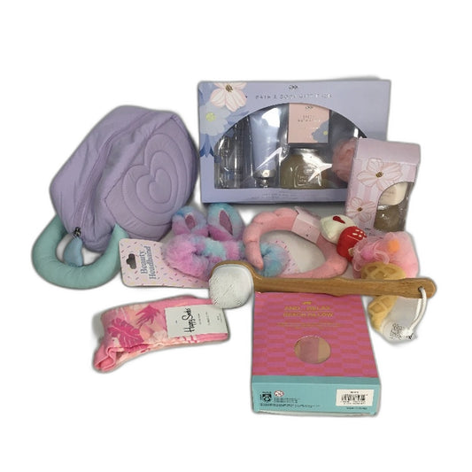 OXX Multi- Piece Beauty Bath Product & Make Up Case Pack MOTHERS DAY NEW