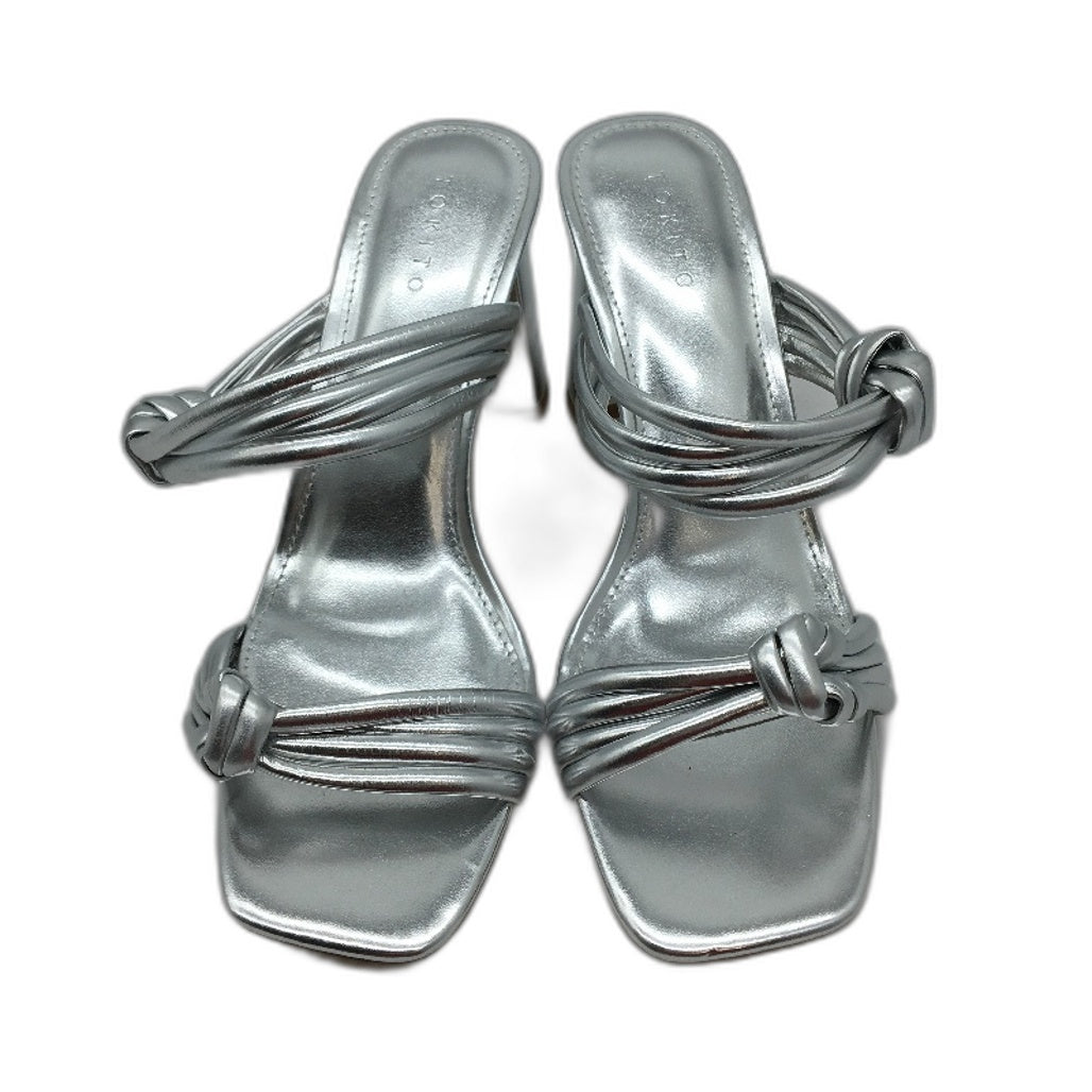 Tokito Winnie Silver Wide Heeled Knotted Slip On Sandal Ladies Size 9 SAMPLE NEW