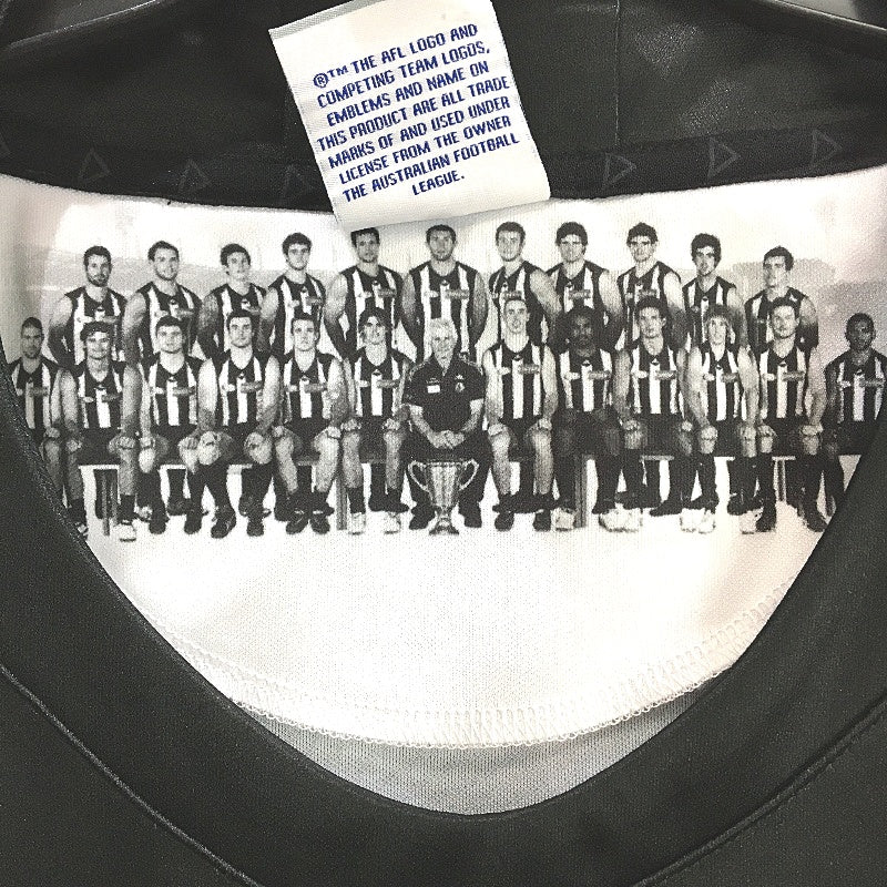 AFL Collingwood Magpies 2020 Home Guernsey Team Photo Inner Label Mens Size 7XL