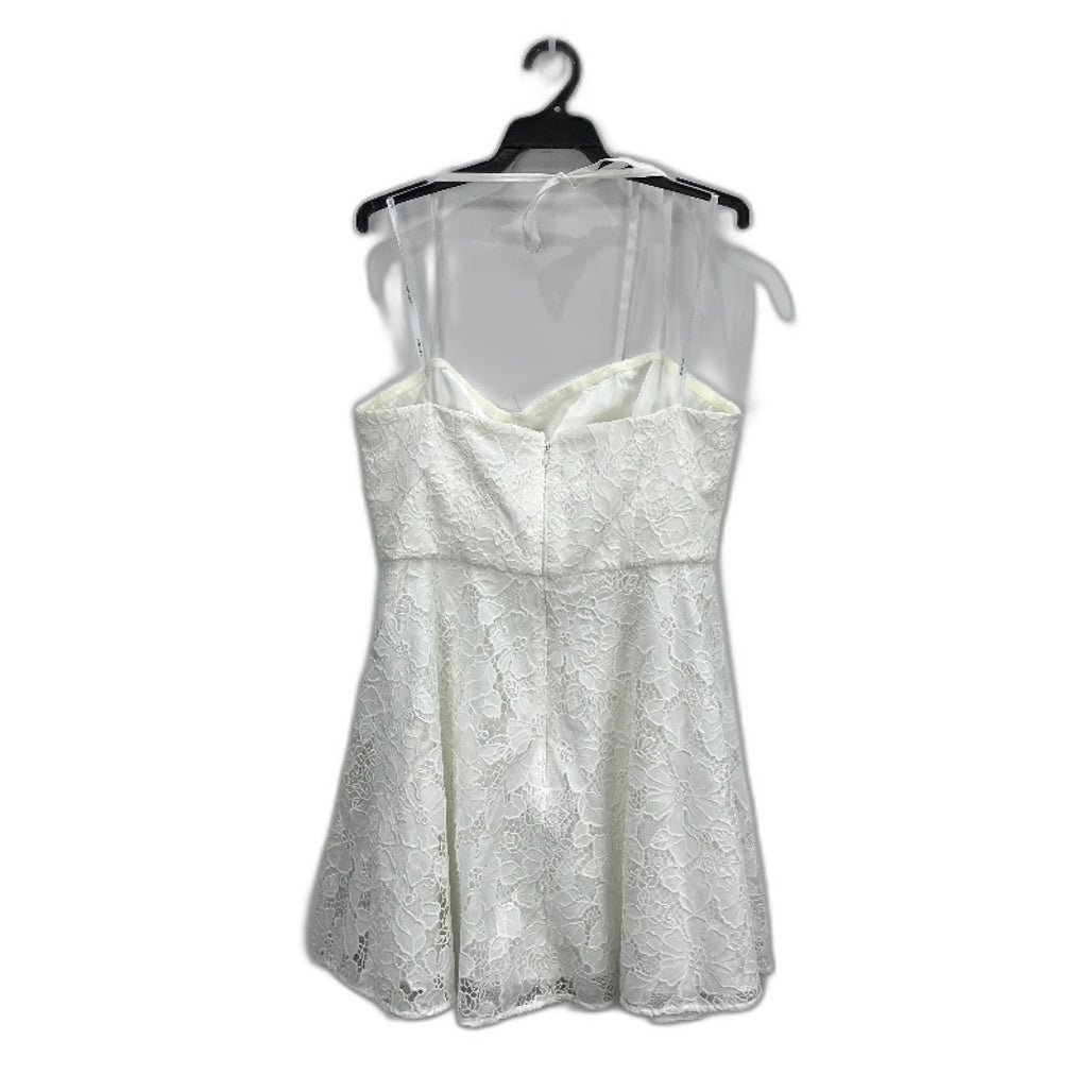 Ever New White Lacy Embroidered Zip Back Halter Mini Dress Ladies Size AU 18 NEW
