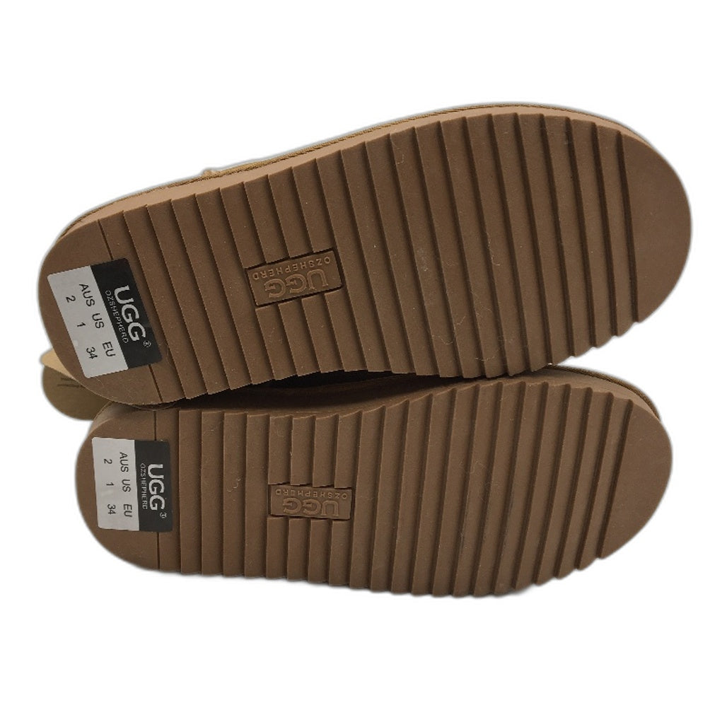 UGG BootsOz Shepherd  Australian Double Face Chesnut Sheepskin KIDS Size 2 NEW
