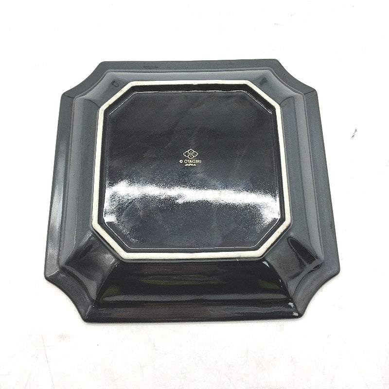 VINTAGE Otagiri Japan Black With Gold Unicorn Lacquerware Decorative Plate 21cm