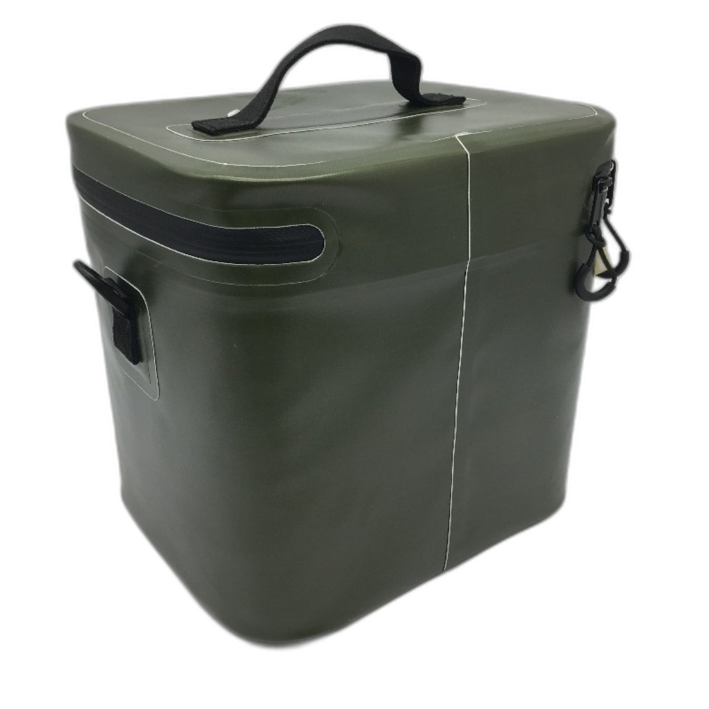 Outdoors Adventurer Water Resistant Insulated Green 8 Can Cooler Bag & Strap
