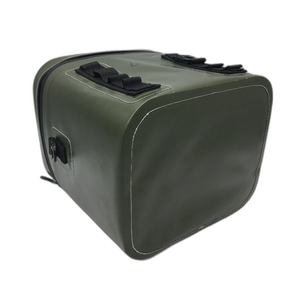 Outdoors Adventurer Water Resistant Insulated Green 8 Can Cooler Bag & Strap