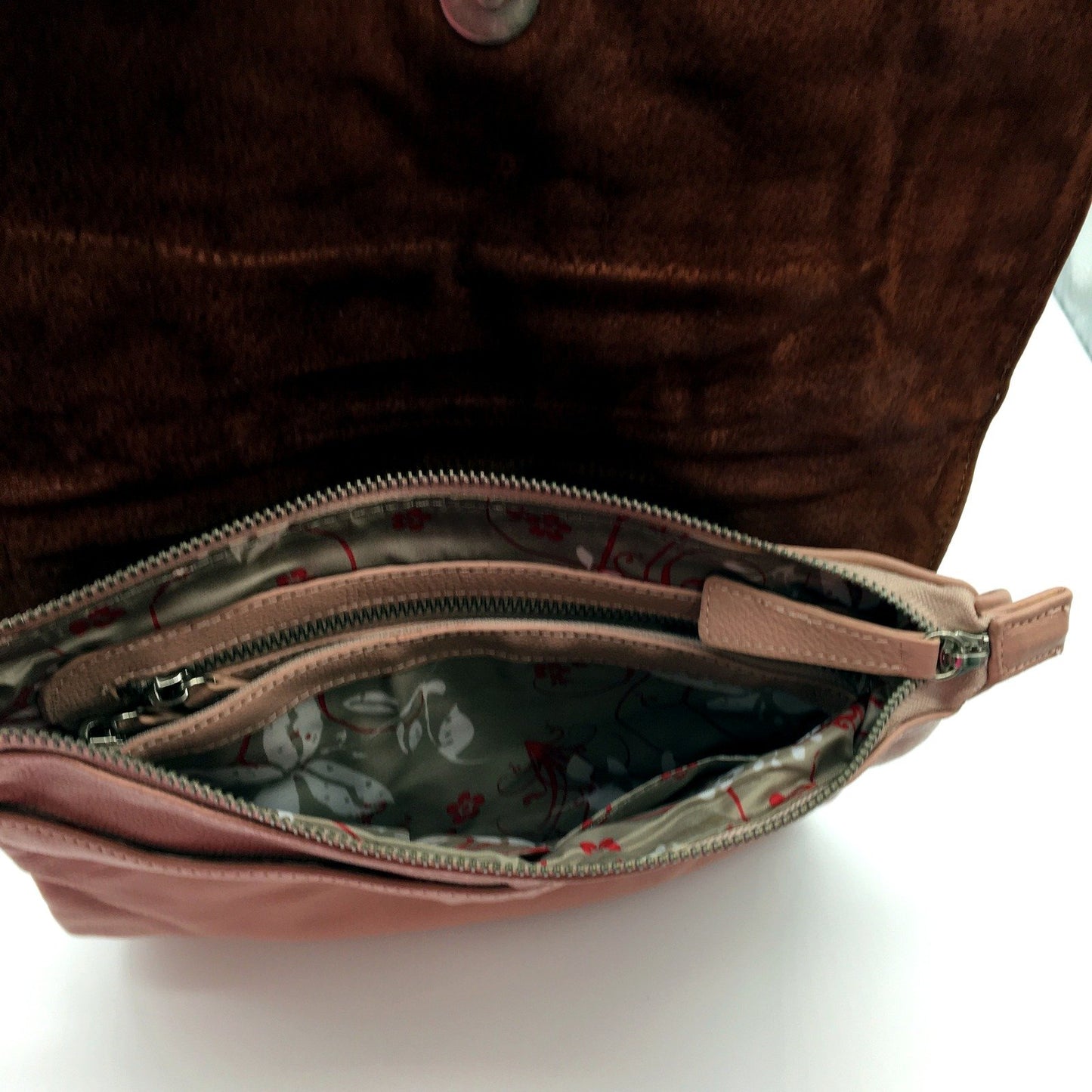 Poppy Green Womens Leather Crossbody Bag with Ruffled Design in Blush Pink NEW