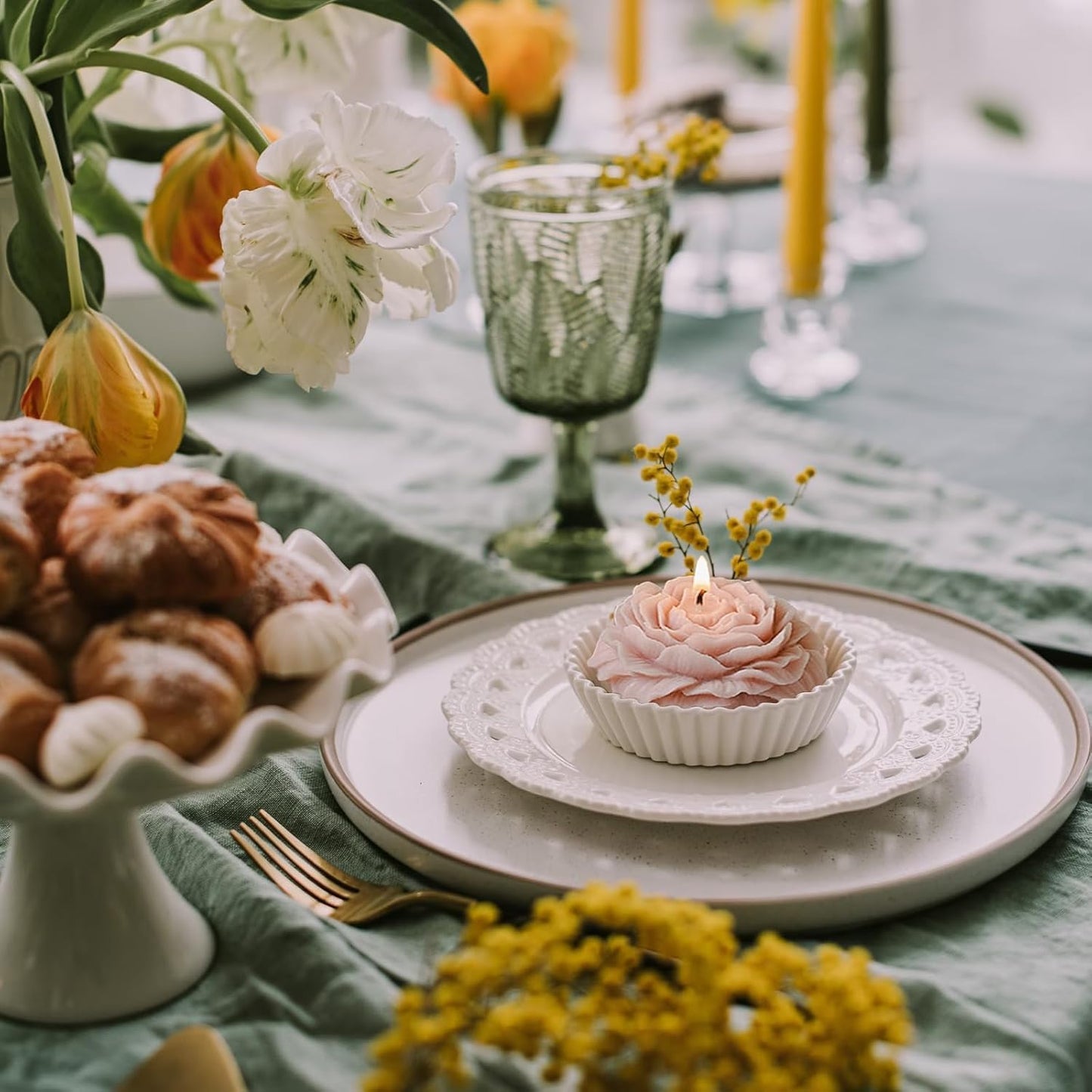 FLTON Pastel Candles Flower-Shaped Aromatic Multicoloured Candle Set, 4 Pack NEW