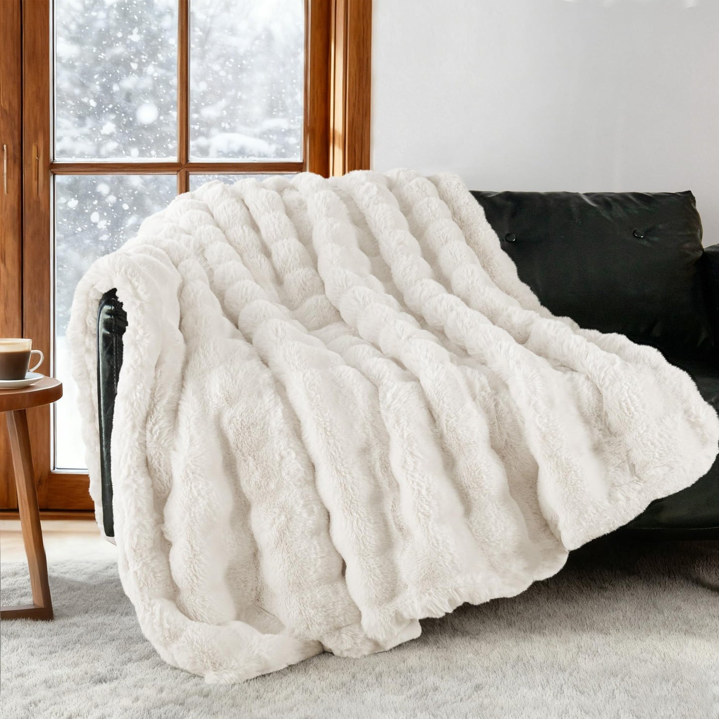 Exclusivo Mezcla Throws Luxury Faux Fur Sherpa Throw Blanket White 230x230cm NEW