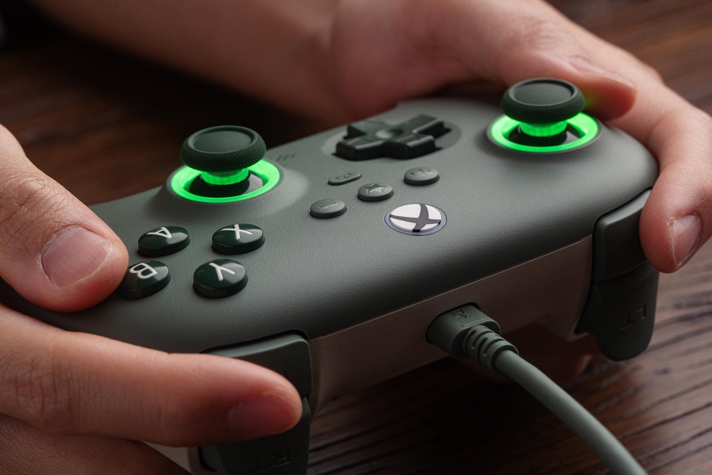 8BitDo Ultimate C Wired Controller for Xbox with Customizable RGB Lighting DEMO