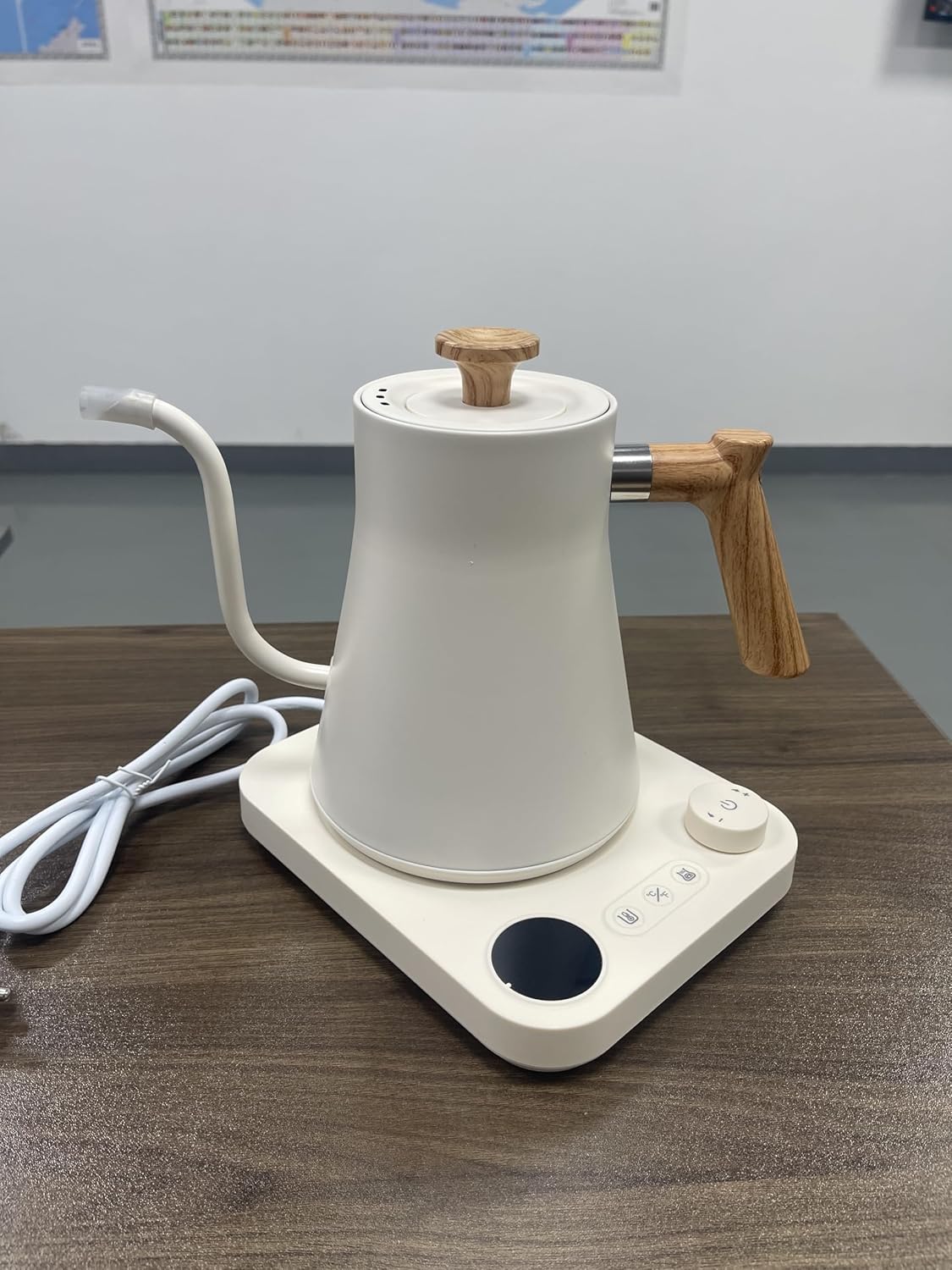 0.9L White Electric Gooseneck Kettle for Brewing Coffee and Tea Size 0.9L DEMO