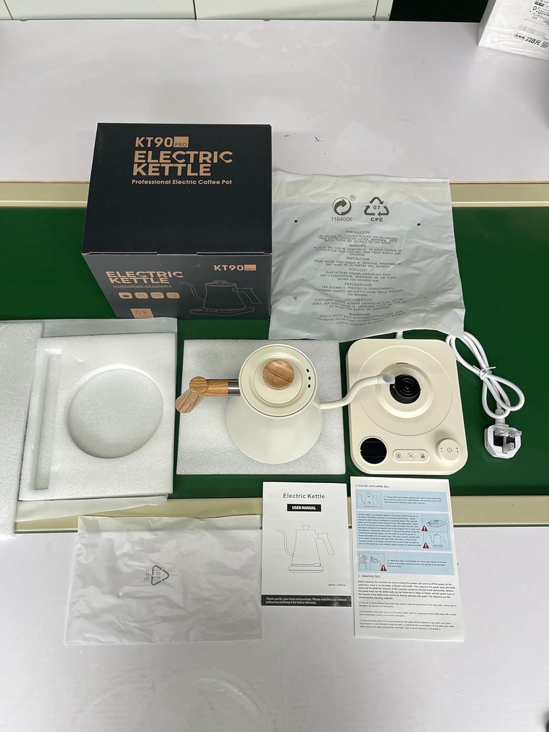 0.9L White Electric Gooseneck Kettle for Brewing Coffee and Tea Size 0.9L DEMO