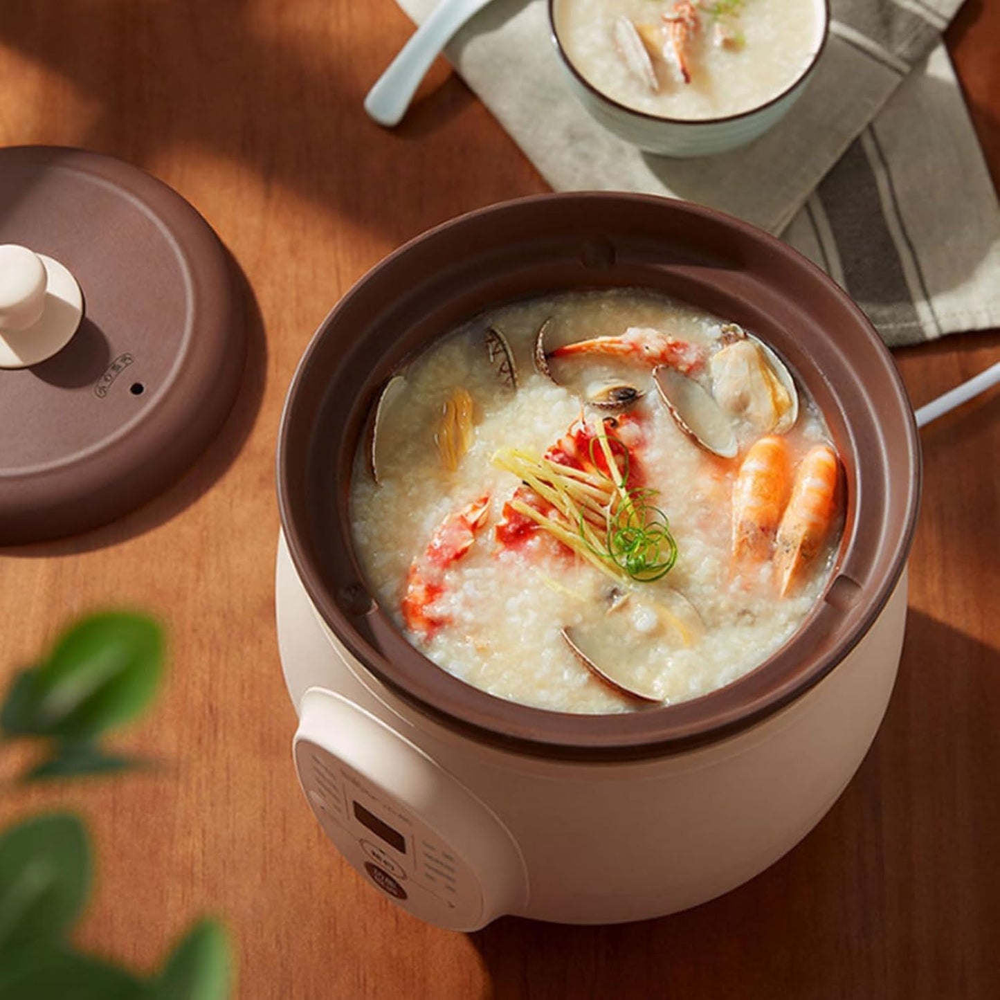 Bear 2L Electric Slow Cooker with Ceramic Pot Multifunctional Beige Size NEW