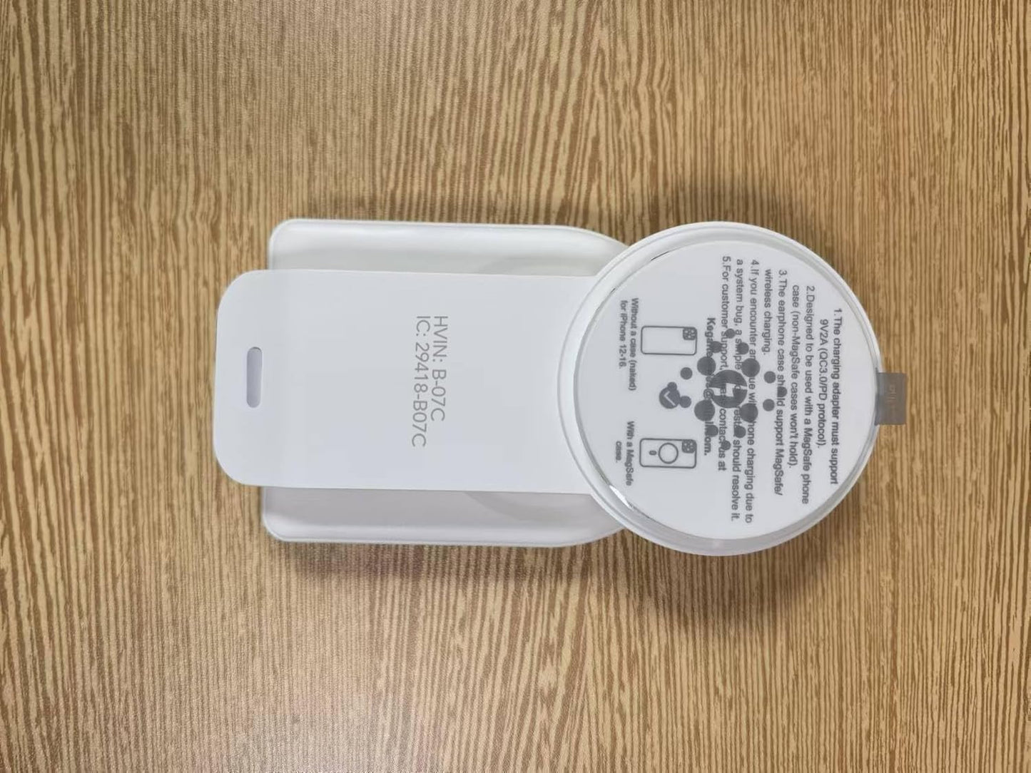 3-in-1 Wireless Charging Station with Foldable Magnetic Dock - White DEMO