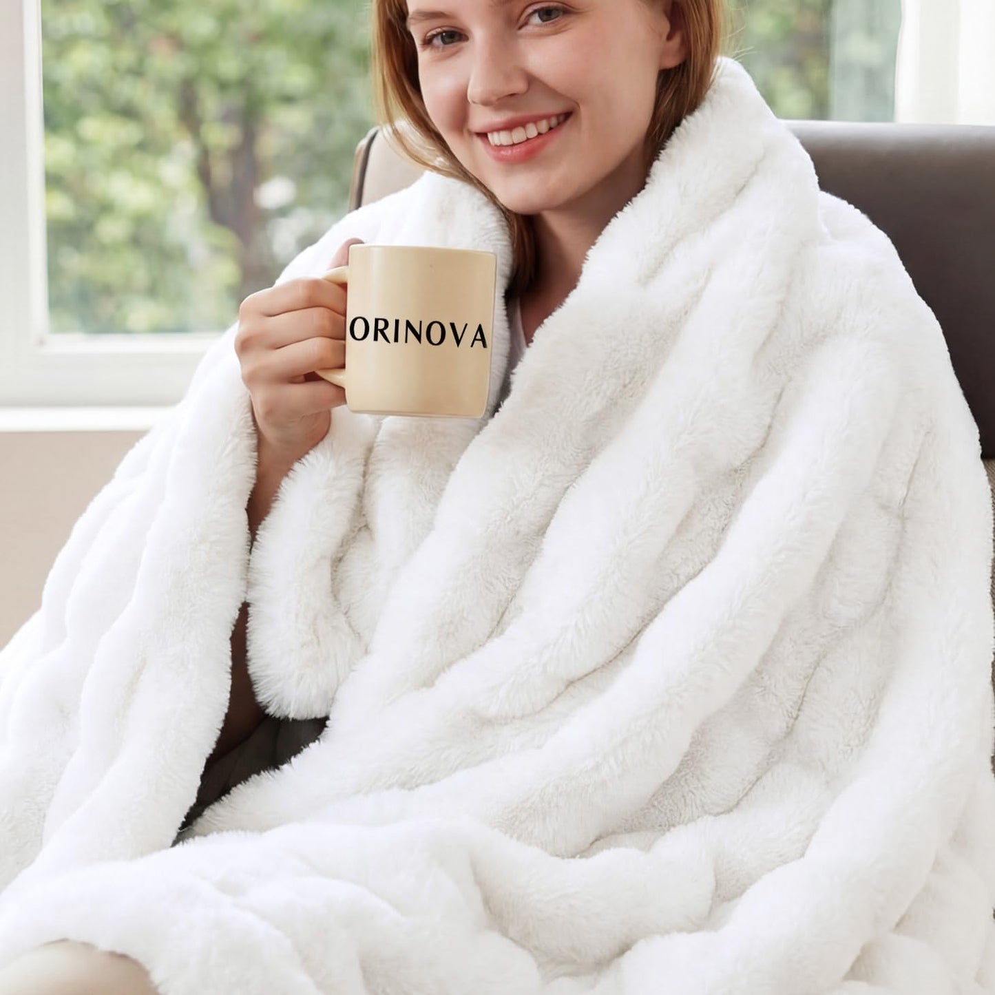 ORINOVA Faux Rabbit Fur Throw Soft Plush Cozy White Blanket 50"W x 60"L NEW