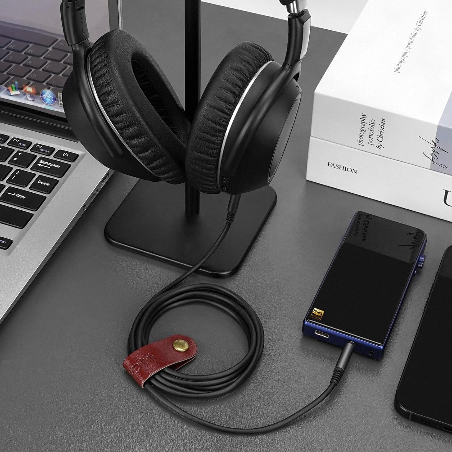 Geekria Black Audio Extension Cord for Headphones, Speakers, Devices - NEW